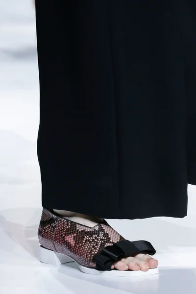 Look 77